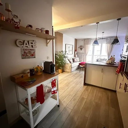 Charming And Cozy Lägenhet *
